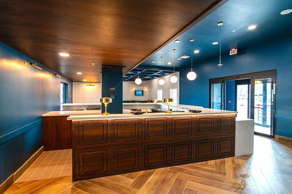 The Ellsworth Hotel, Ascend Hotel Collection Williams Restoran fotoğraf
